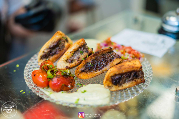 עראיס גרניט